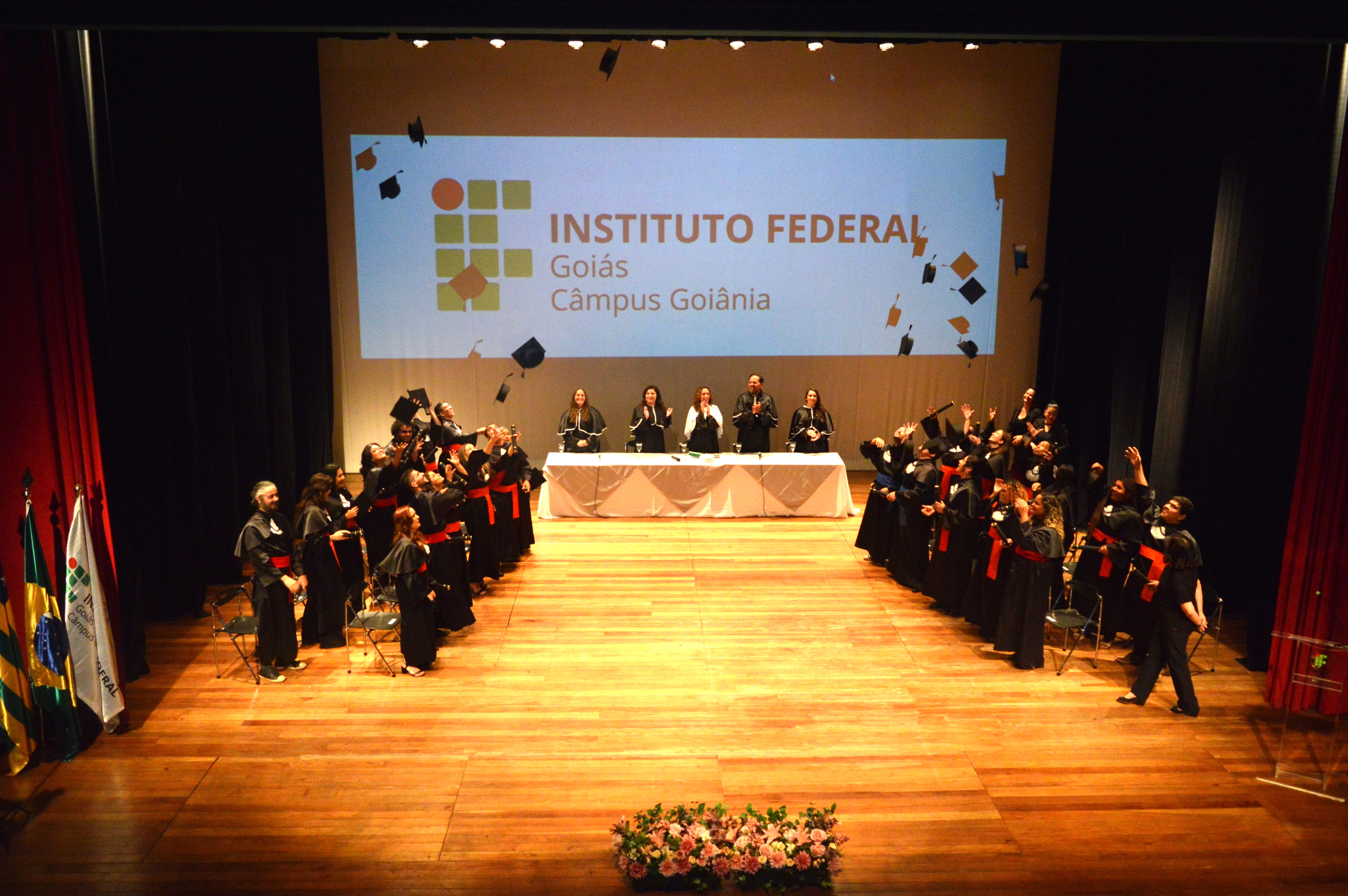 Últimas cerimônias de colação de grau do ano letivo de 2023 ocorreram nos dias 7 e 8 de dezembro, no Teatro do IFG, no Câmpus Goiânia.